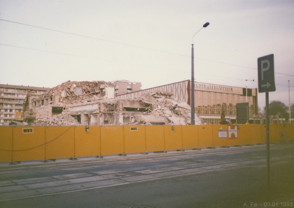 1993-01-00 Cottbus, Berliner - Platz Abriss `Hotel Lausitz`